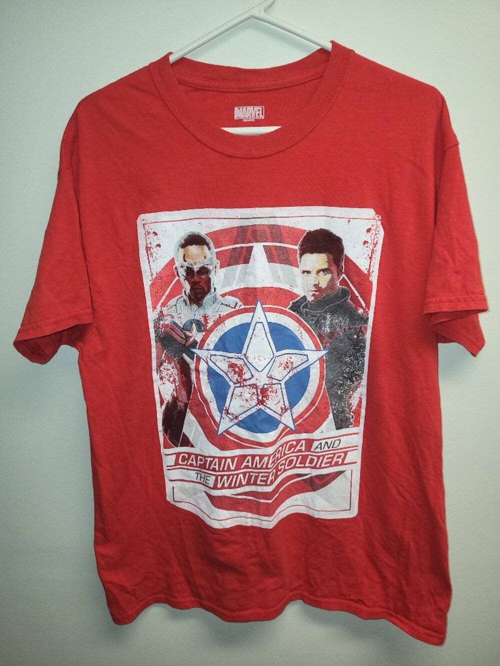 Marvel Captain America Winter Soldier T-Shirt Size L Red